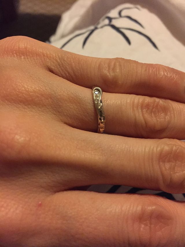 旦那のイニシャルのKが書かれています