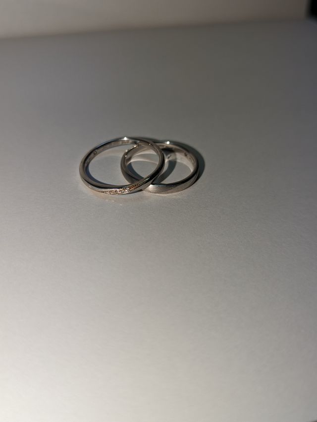 着用し続けて1月経過してしまったので、少し傷があります。