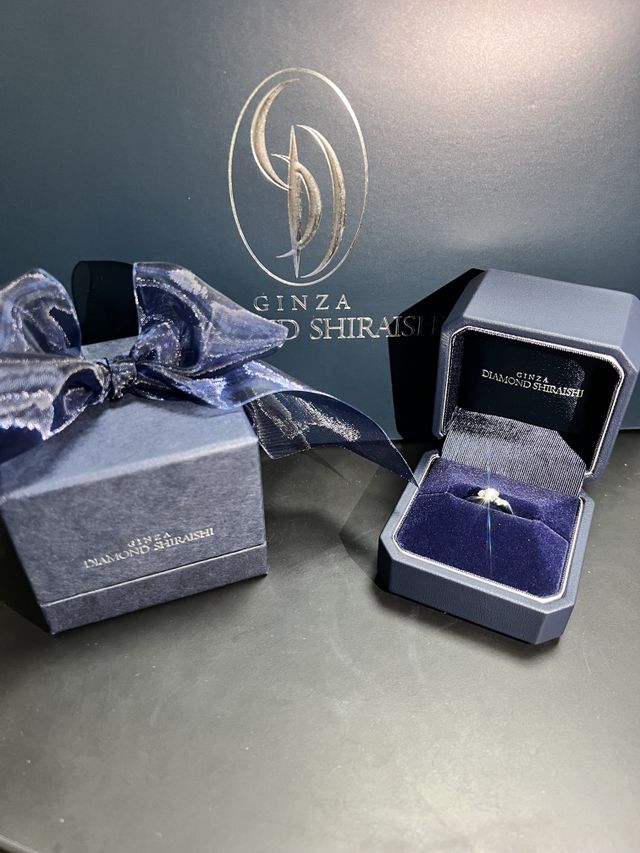 立派なリングケースに入れて包んでくださいます