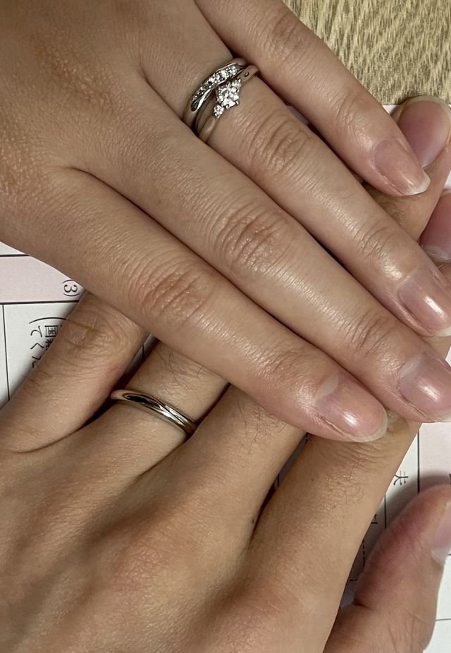 2人の結婚指輪です。（婚約指輪は俄のものです）