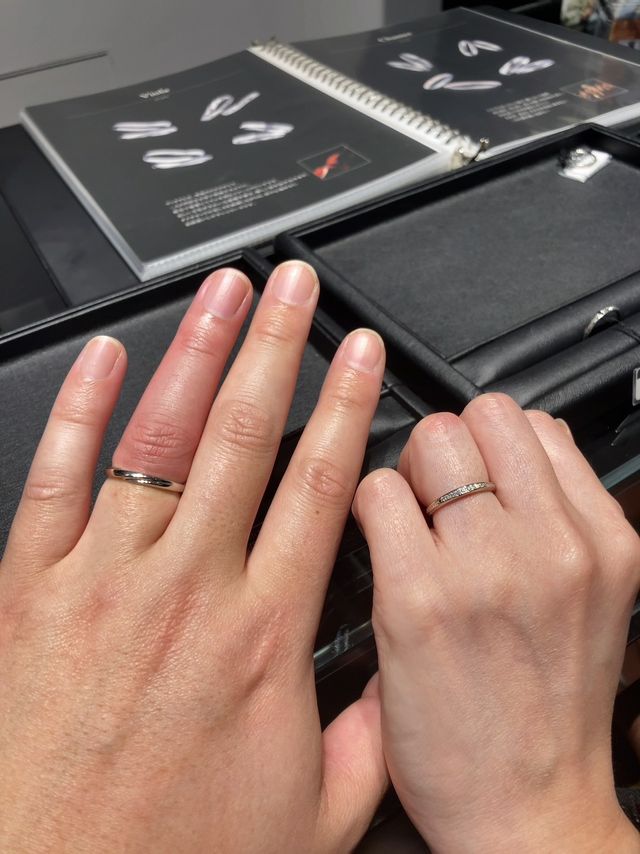 ダイヤモンドのこだわりと、上品なデザインが素敵ポイントです！