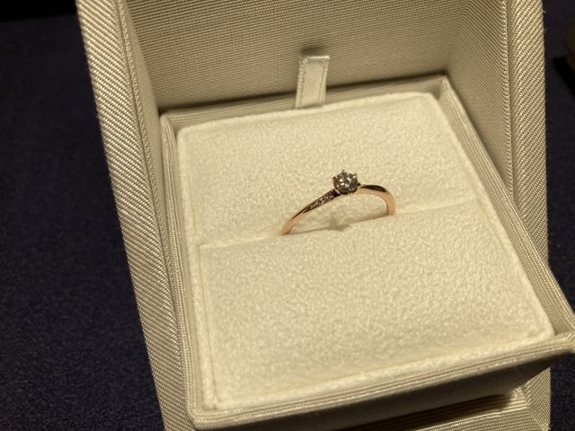 ここには写っておりませんが裏の刻印もおしゃれです！