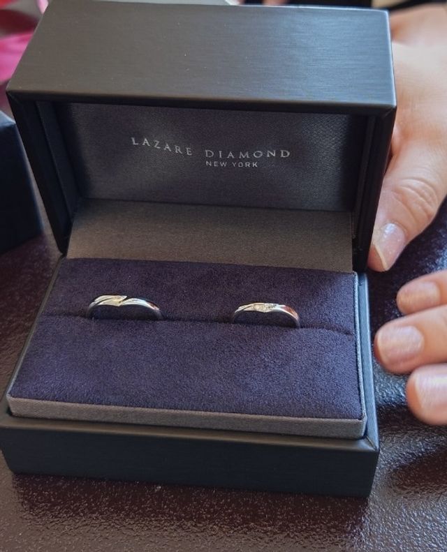 顔合わせまでに指輪が間に合ったので、両家の両親に披露しました