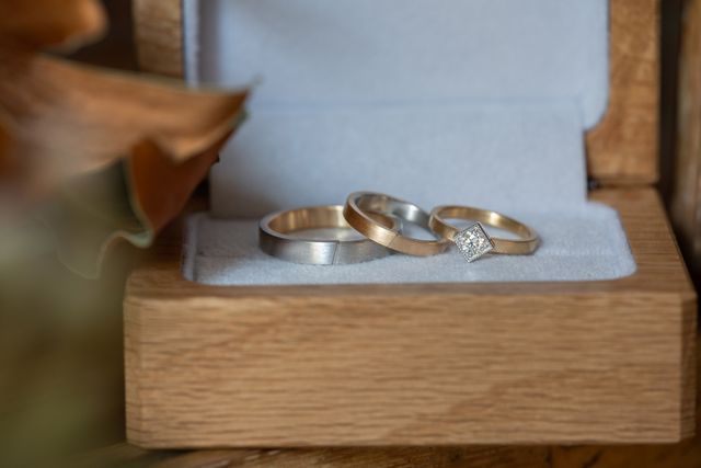 指輪の写真も受け取ることができます。