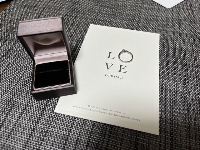 写真を撮る用に「Ｌ　ｖｅ」の台紙をくれました。