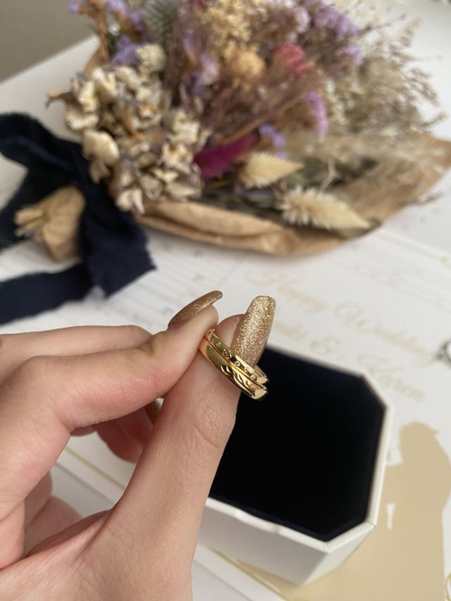 美女と野獣デザインのリングで重ねるとバラになります！