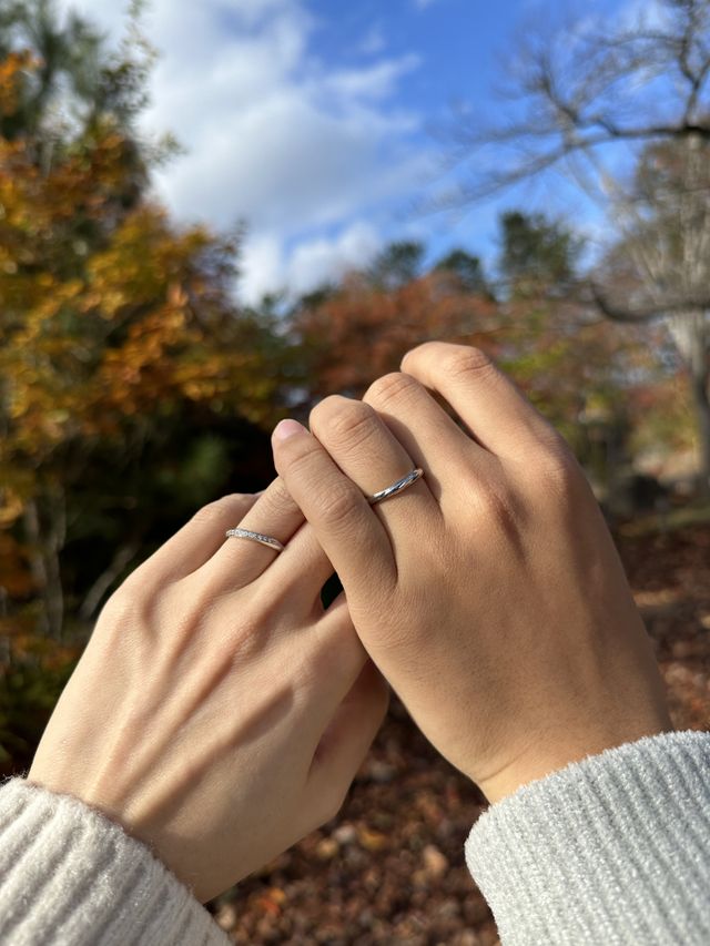 光にあたるととてもキラキラして素敵です！