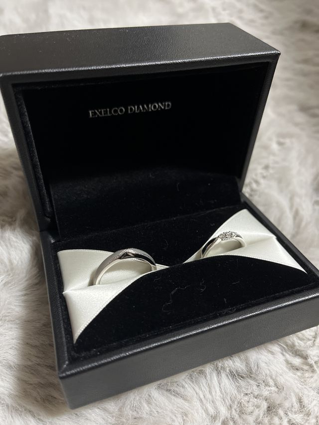 エリザベートってデザイン
メンズは艶消し加工してます。