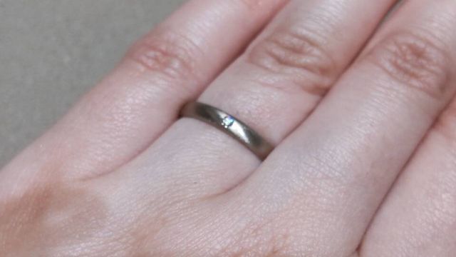 シャンパンゴールド　レディース着用時