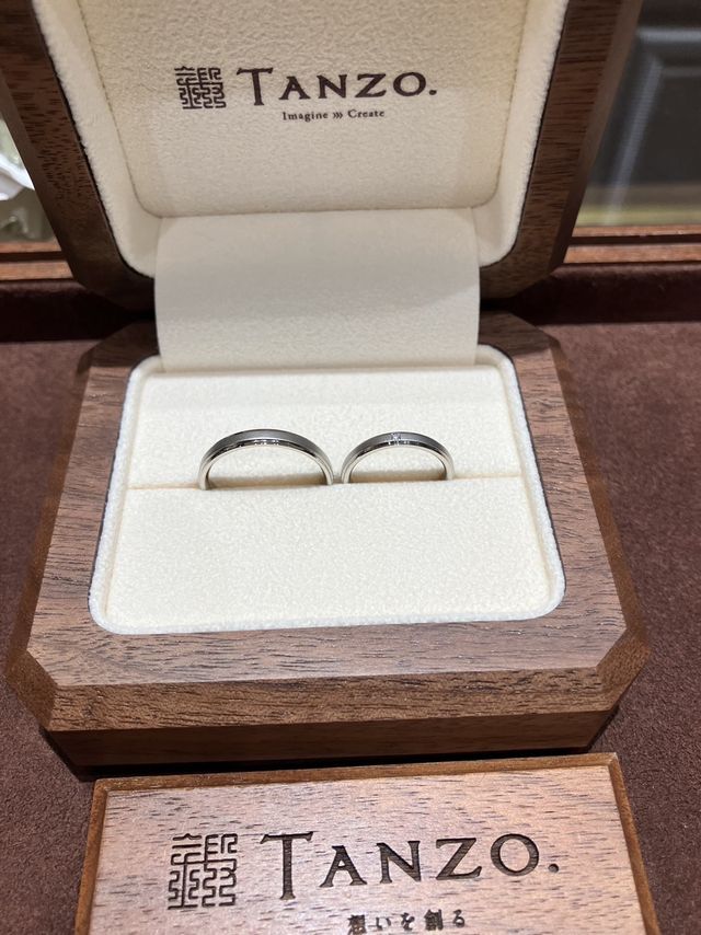 マット加工で表面が渋い。