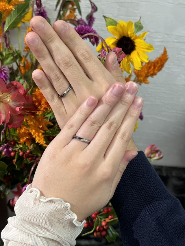 目立ち過ぎる事もなく男性でも場所、時間問わず着けられます。