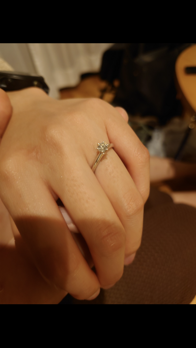 ダイヤの輝きは圧倒的です。