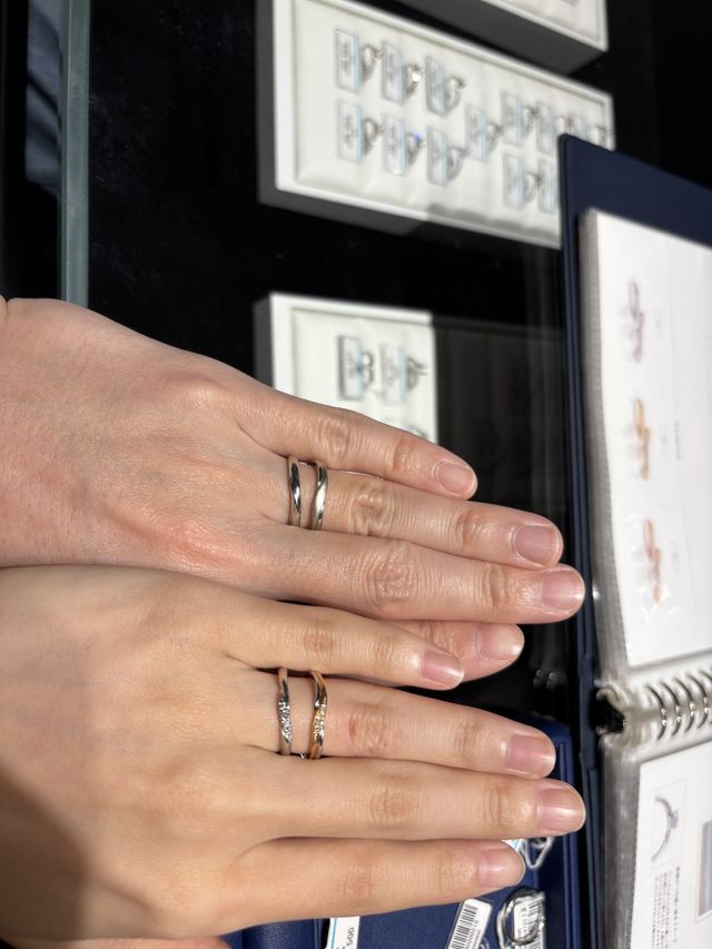 実際に購入したのは、指の付け根側のイルミティです。