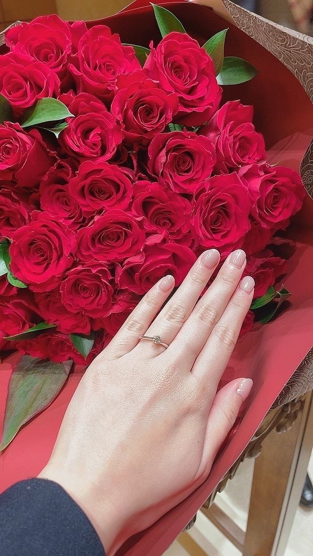 プロポーズの際に装着した画像です。