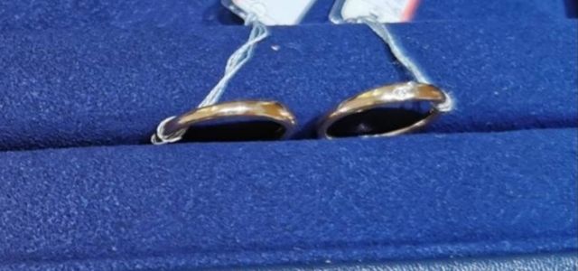 左が男性用、右が女性用です。