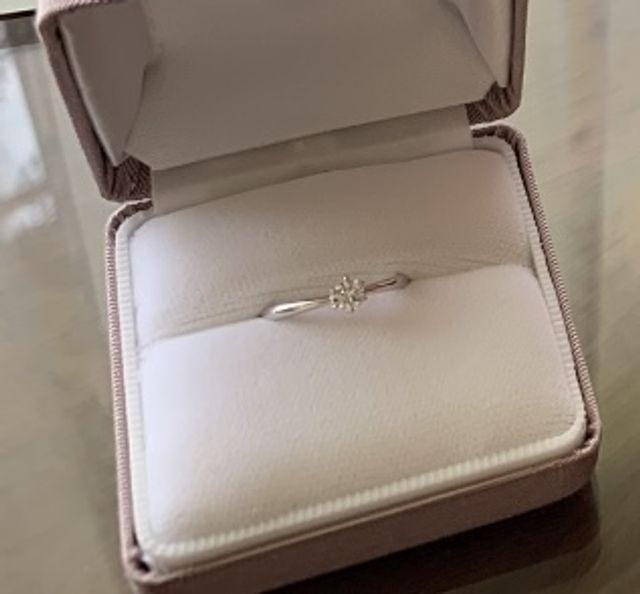 一粒ダイヤのシンプルリング