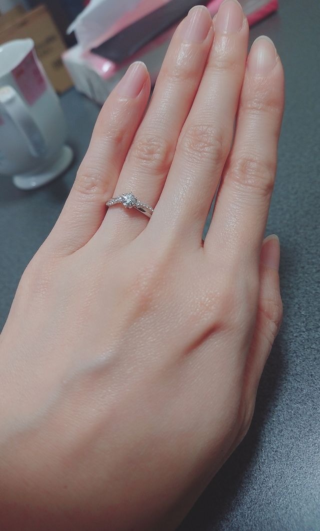 何十年後につけてもかわいいと思えるデザインです。