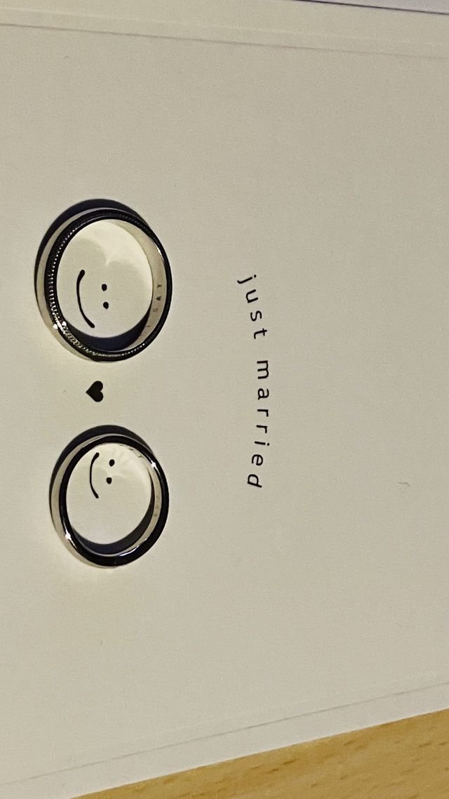 2人でそれぞれ選んだ結婚指輪です。