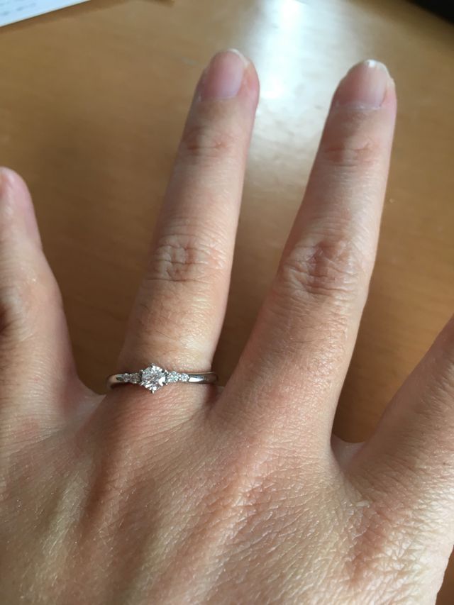 ダイアモンドリングです。