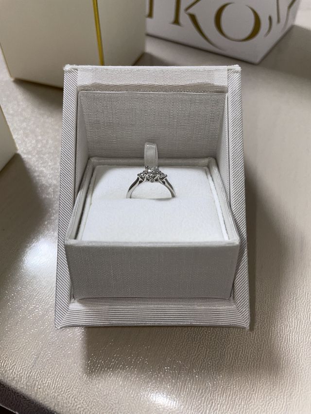 購入した婚約指輪の写真
