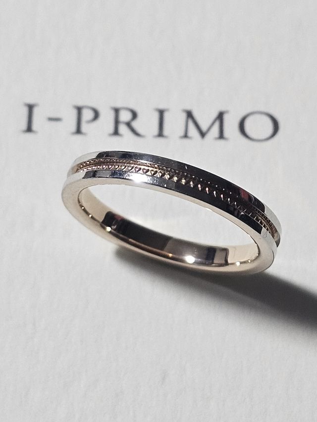 小さなハート型でラインが作られていて実は可愛らしい