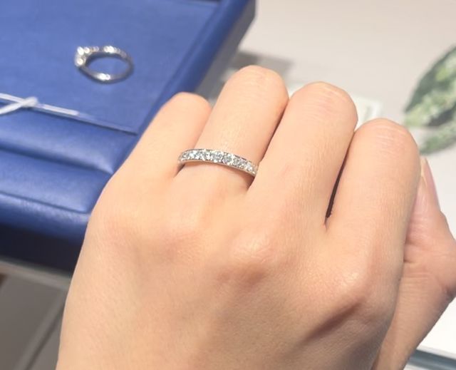 アノリューアニバーサリーに10石ダイヤモンドをいれたもの