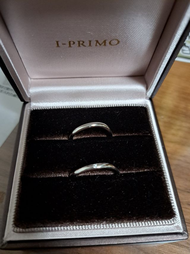 指輪のケースに入っている写真