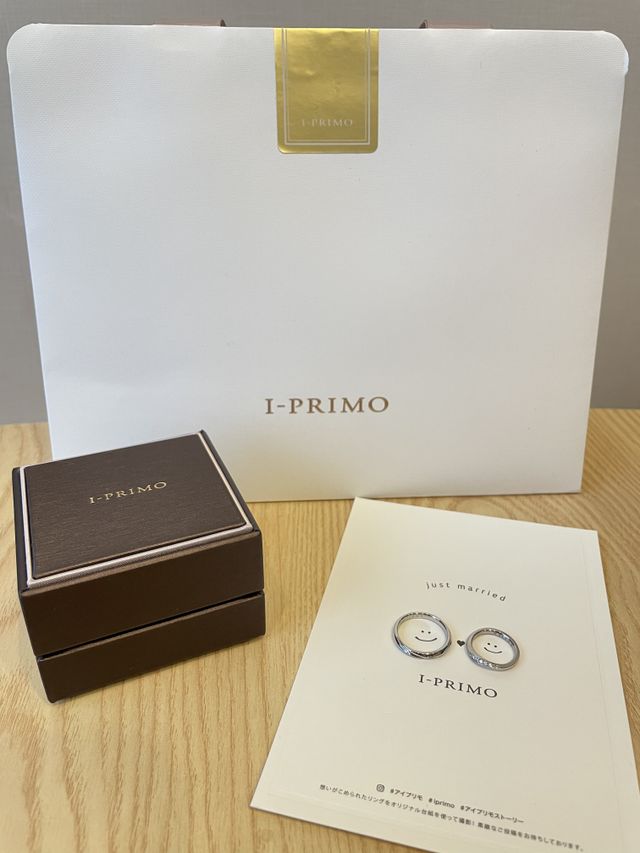 購入した指輪を受け取った後の写真です。