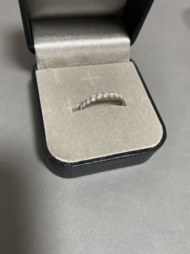 写真の入れ物がこちらのものではありません。