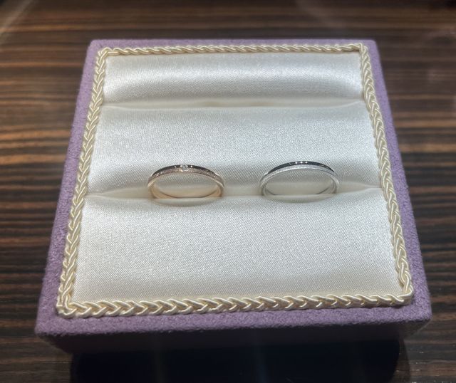 購入時の写真です。ペアものとなってます。