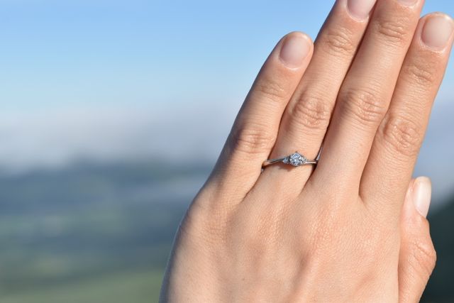 彼女をイメージして作製してもらった指輪です。