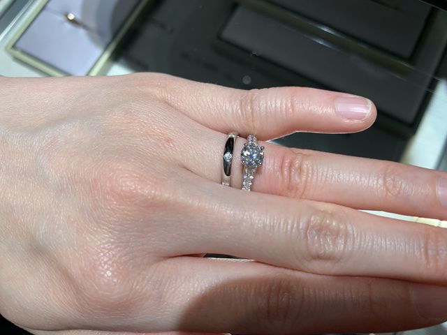 婚約指輪との重ね付け