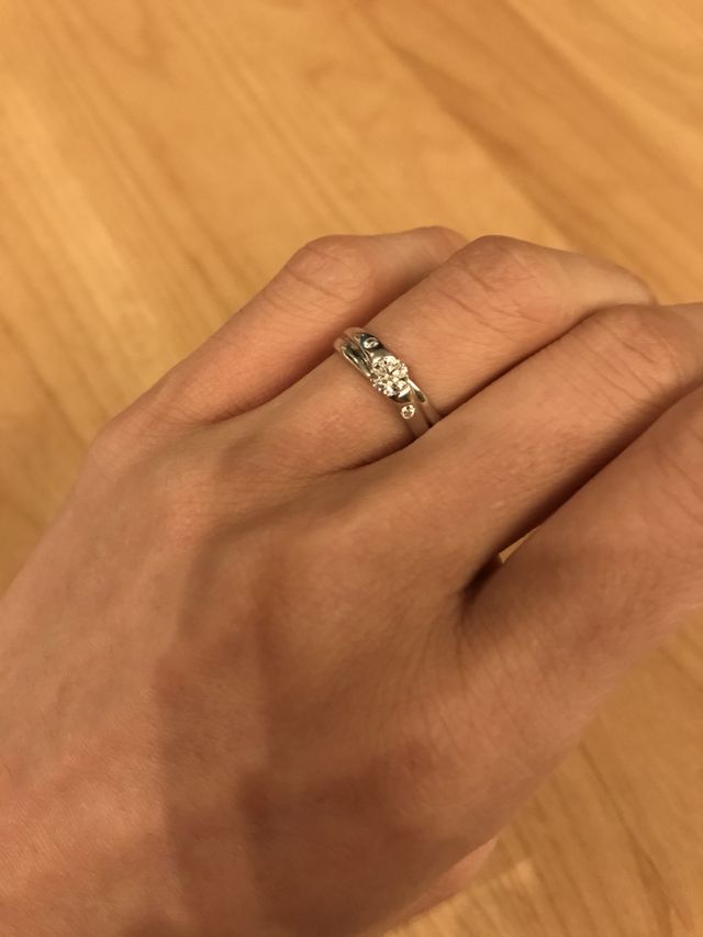 大きなダイヤモンドが入ったリングです