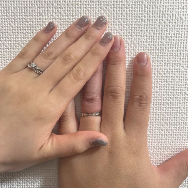 婚約指輪とも合わせやすいデザインにできました！