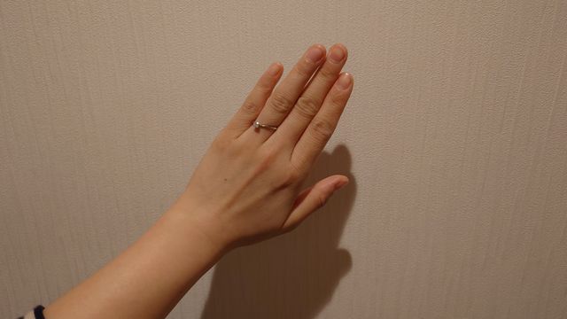 華奢なデザインですが一石ダイヤが華やかでとってもお気に入り。