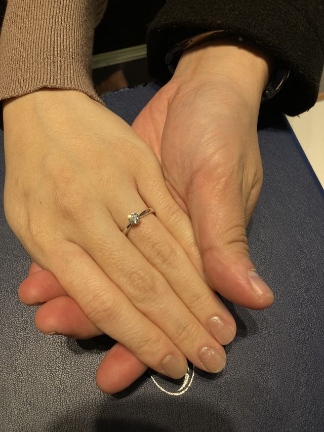 店舗で受け取って着用した写真です