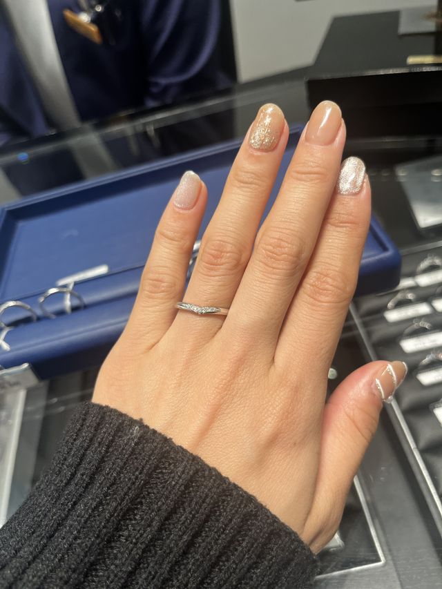 エターナルサンライズの指輪を試着しました。