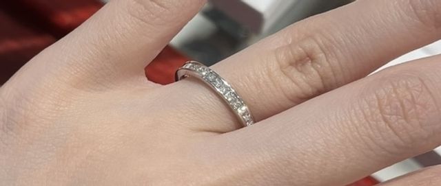 ハーフエタニティリング