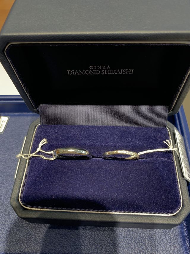 新婦は「ブーケ」、新郎は「アノリュー」を選びました。