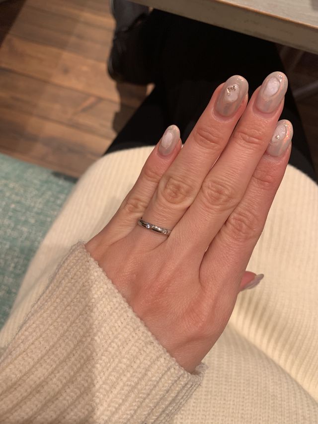 シンプルだけどダイヤが3つあるからキラキラ光る！