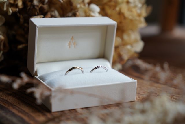 ねじりのあるデザインに一目惚れして選びました♡