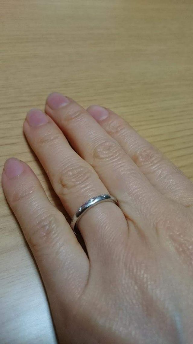 ル&middot;ヴォワールという名前のリング。ベールという意味。