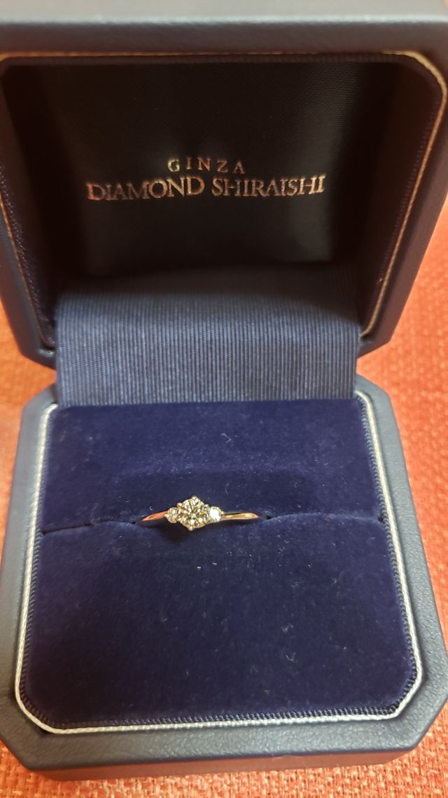 婚約指輪を購入しました。