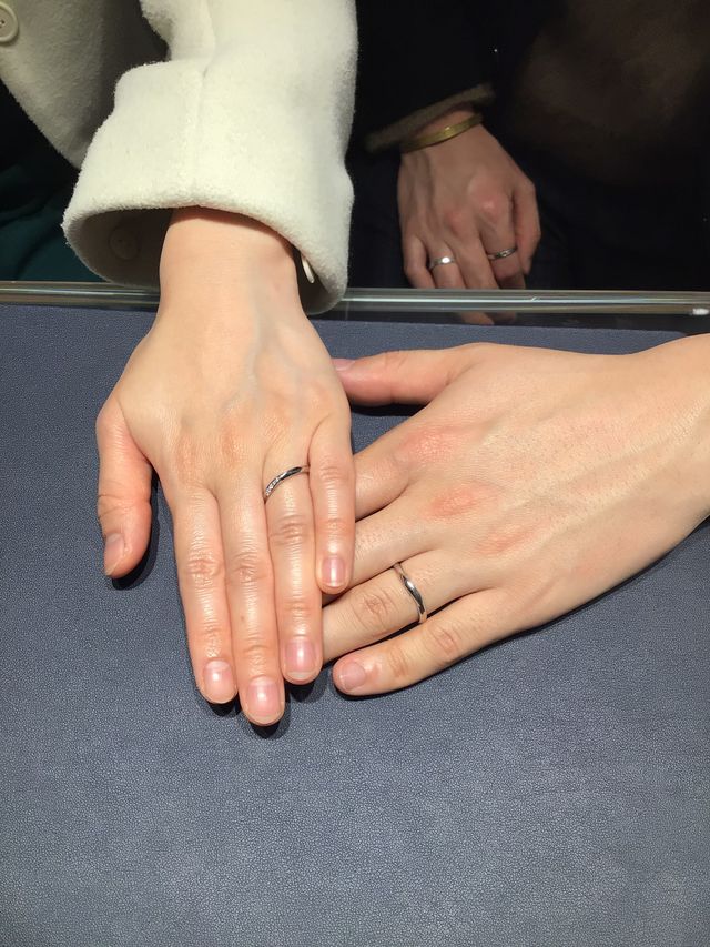 2人で試着をして気に入ったものを購入しました。