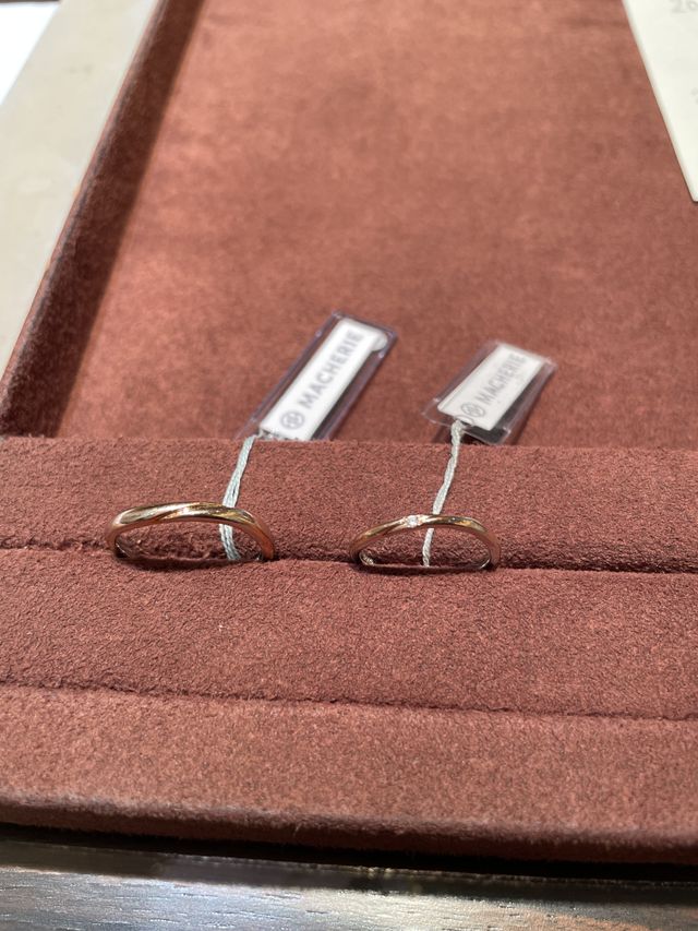 シンプルで指が綺麗に見えました！