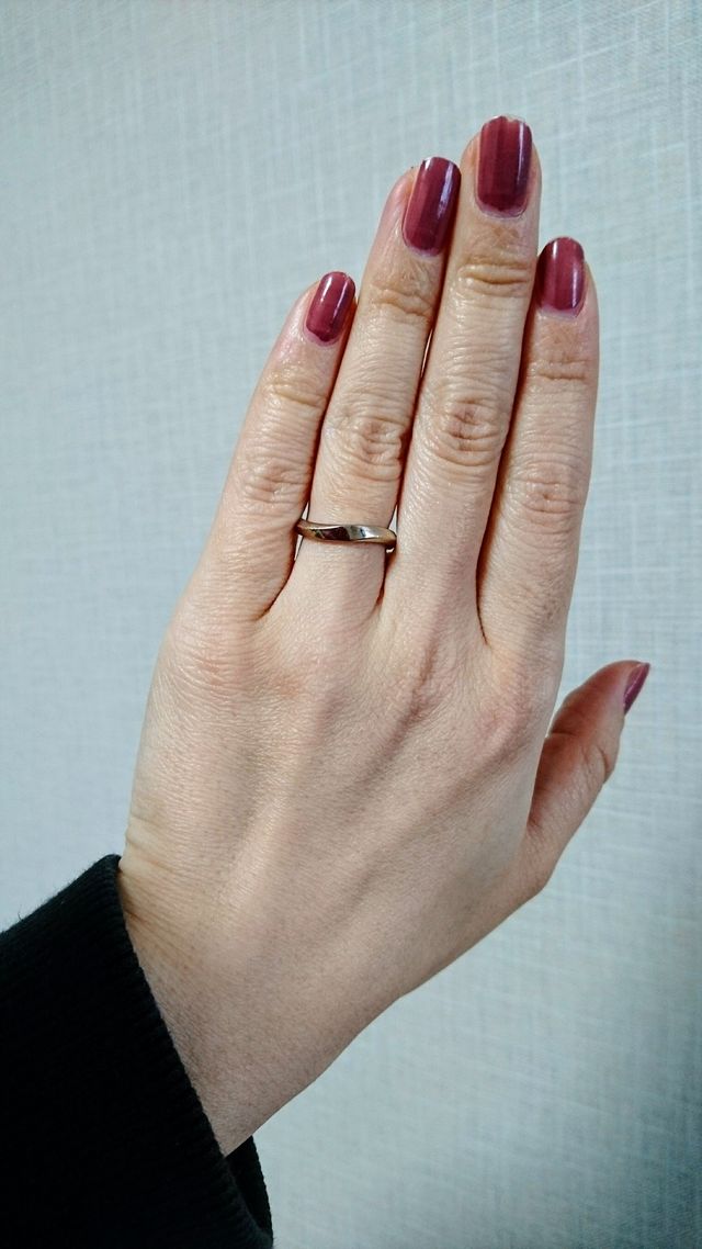 色はシャンパンゴールドです。