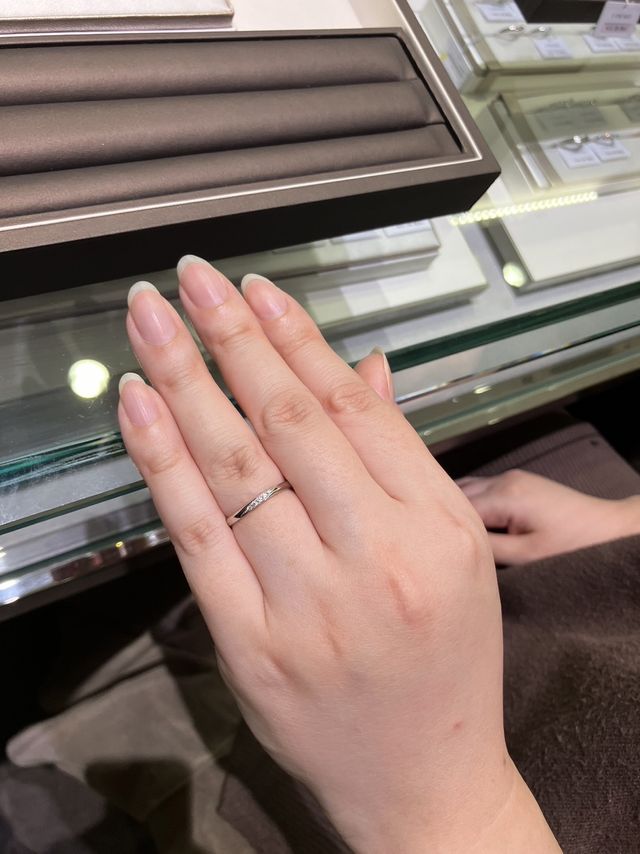 店舗で試着した際に一目惚れしました！