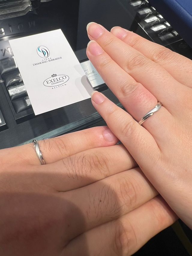 シンプルな指輪を選びました。