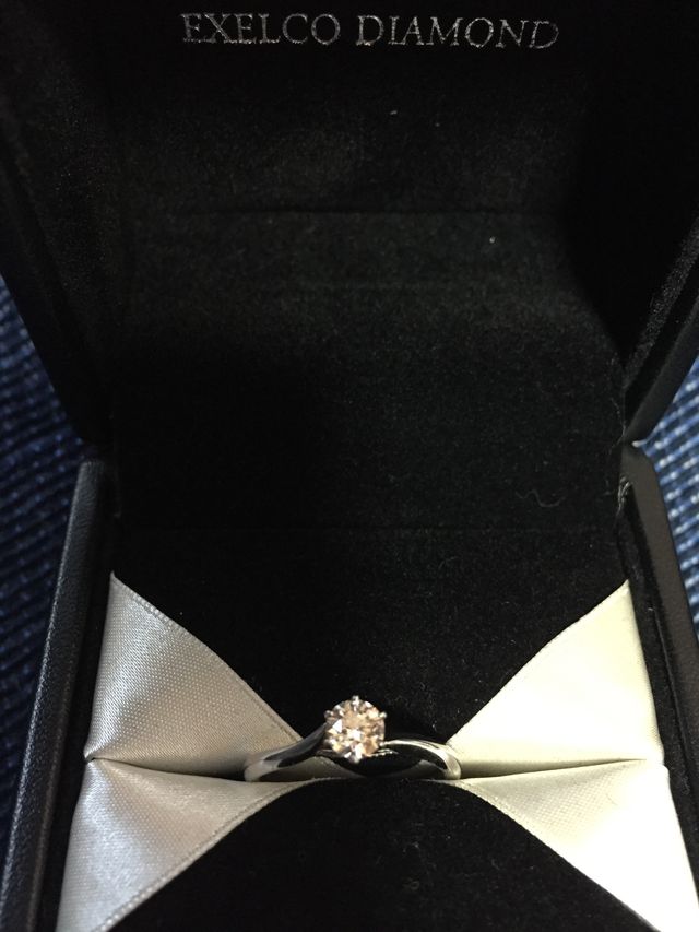 シンプルで凄く素敵な指輪です。