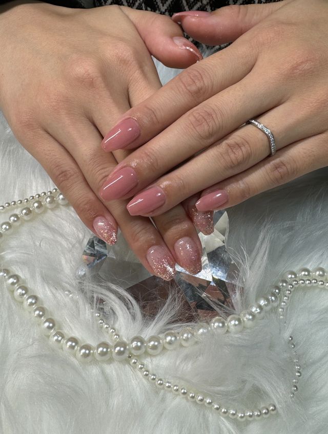 指が細く綺麗に見えるウェーブでお気に入りです。